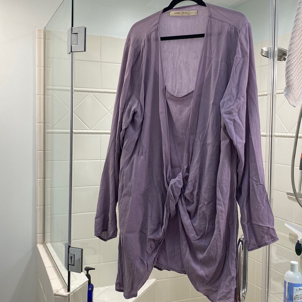 Cynthia ashby plus sz 50 bust twist top lavender Silk/linen. Gorgeous easy style